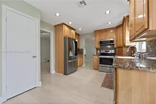 6307 Silk Oak Cir, Tamarac, FL 33319 - Photo 19