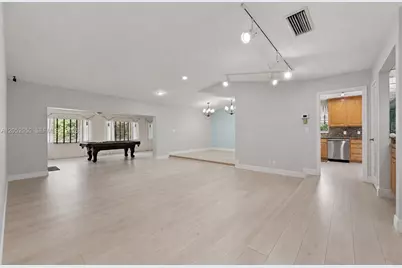 6307 Silk Oak Cir, Tamarac, FL 33319 - Photo 11