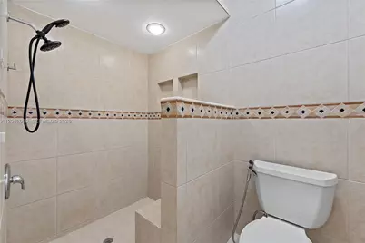 6307 Silk Oak Cir, Tamarac, FL 33319 - Photo 29