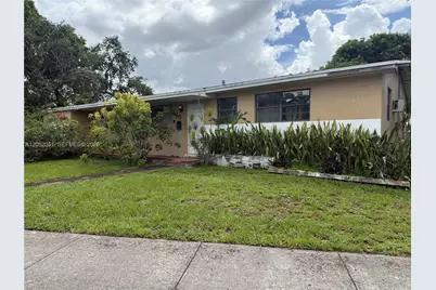 690 W 70th Pl, Hialeah, FL 33014 - Photo 1