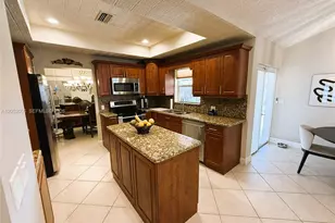 8765 SW 58th St, Cooper City, FL 33328 - Photo 11