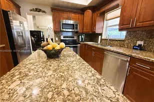 8765 SW 58th St, Cooper City, FL 33328 - Photo 9