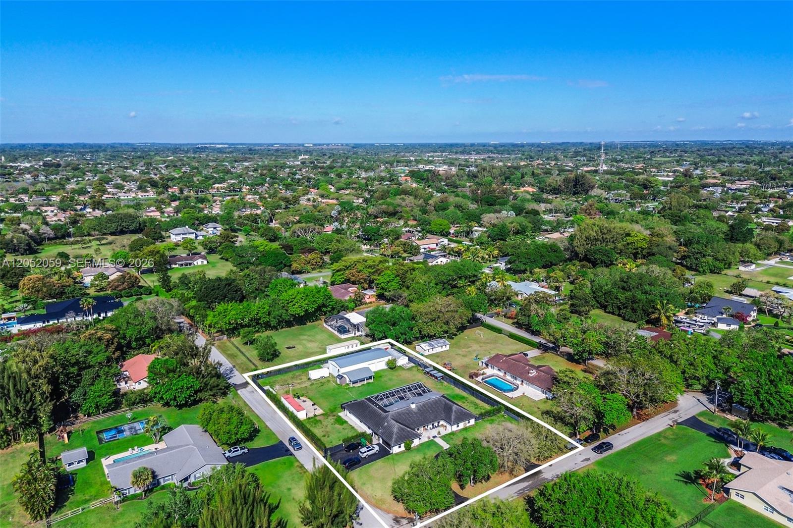 5431 SW 109th Ave - 5431 SW 109th Ave, Davie, FL 33328 Luxury Property | Jose Angel Pina
