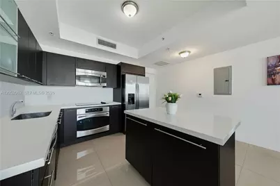 90 SW 3rd St #3511, Miami, FL 33130 - Photo 7