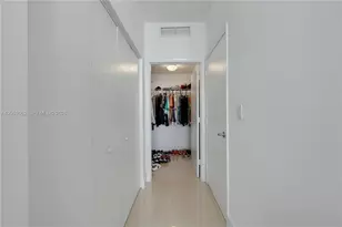 90 SW 3rd St, Miami, FL 33130 - Photo 11