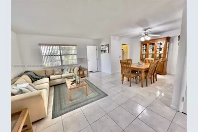 501 Blue Heron Dr #121-A, Hallandale Beach, FL 33009 - Photo 3