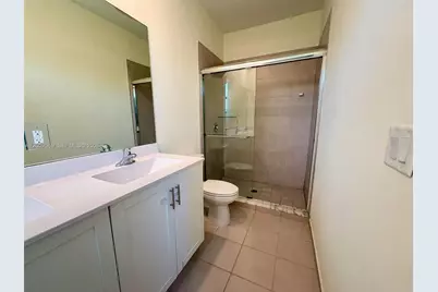 11115 W 32nd Ln, Hialeah, FL 33018 - Photo 13