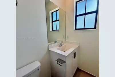 11115 W 32nd Ln, Hialeah, FL 33018 - Photo 17