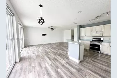 7647 Rockport Cir, Lake Worth, FL 33467 - Photo 5