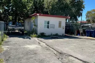 922 NW 2nd St, Miami, FL 33128 - Photo 11