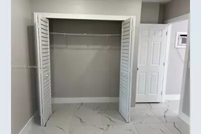922 NW 2nd St #4, Miami, FL 33128 - Photo 3