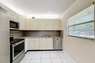 13300 SW 1st St, Pembroke Pines, FL 33027 - Photo 17