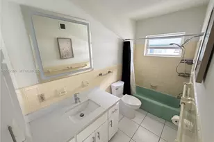 2352 NE 9th St, Fort Lauderdale, FL 33304 - Photo 15