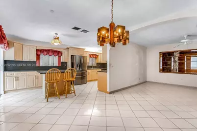 9110 SW 200 St, Cutler Bay, FL 33157 - Photo 19