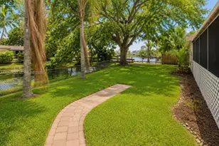 9320 NW 13th St, Pembroke Pines, FL 33024 - Photo 29