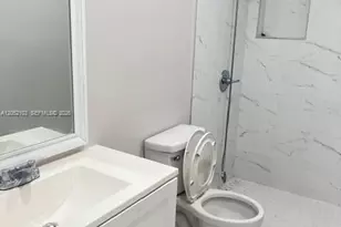 922 NW 2nd St, Miami, FL 33128 - Photo 7
