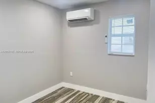 922 NW 2nd St, Miami, FL 33128 - Photo 5