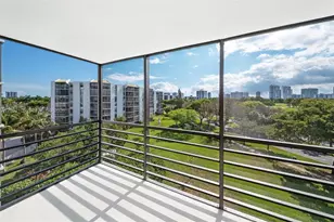 20400 W Country Club Dr, Aventura, FL 33180 - Photo 23