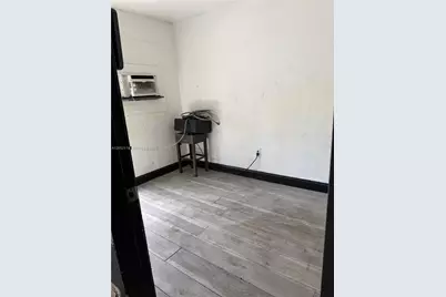 2563 NW 23rd St, Miami, FL 33142 - Photo 5