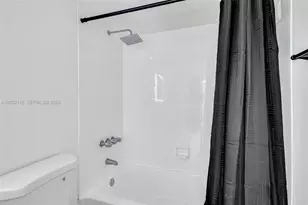 8145 NW 7th St, Miami, FL 33126 - Photo 13