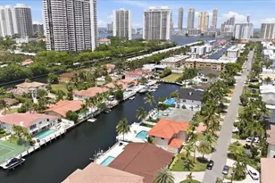 3321 NE 170th St, North Miami Beach, FL 33160 - Photo 11