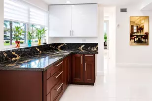 301 NE 14th Ave, Hallandale Beach, FL 33009 - Photo 11