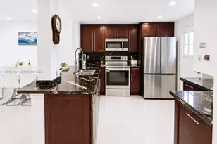 301 NE 14th Ave, Hallandale Beach, FL 33009 - Photo 5