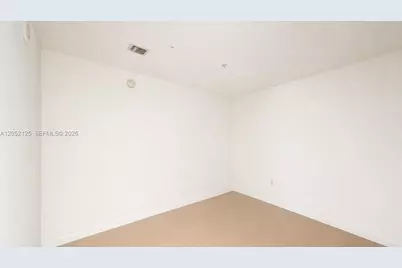 253 NE 2nd St #802, Miami, FL 33132 - Photo 15