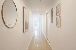 253 NE 2nd St, Miami, FL 33132 - Photo 13