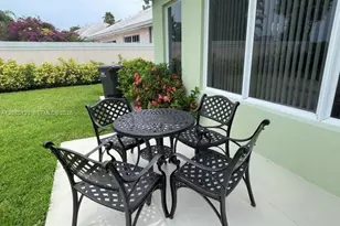 1020 Bear Island Dr, West Palm Beach, FL 33409 - Photo 5