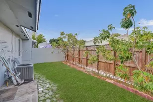 10375 SW 209th Ln, Cutler Bay, FL 33189 - Photo 17