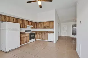10375 SW 209th Ln, Cutler Bay, FL 33189 - Photo 7