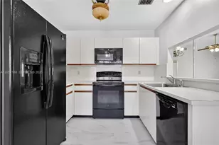 7626 Tahiti Ln, Lake Worth, FL 33467 - Photo 9