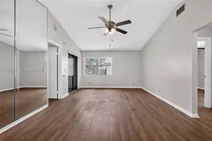7626 Tahiti Ln, Lake Worth, FL 33467 - Photo 3
