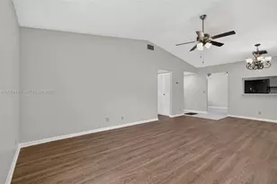 7626 Tahiti Ln, Lake Worth, FL 33467 - Photo 5