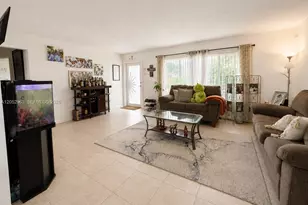 8291 NW 17th Ct, Pembroke Pines, FL 33024 - Photo 3