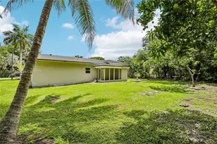 130 NW 85th St, Miami, FL 33150 - Photo 29