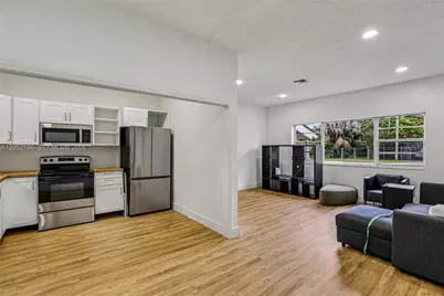130 NW 85th St #--, Miami, FL 33150 - Photo 15