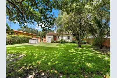 640 Cardinal St, Miami Springs, FL 33166 - Photo 7