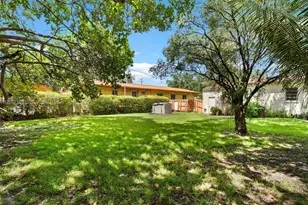 640 Cardinal St, Miami Springs, FL 33166 - Photo 9