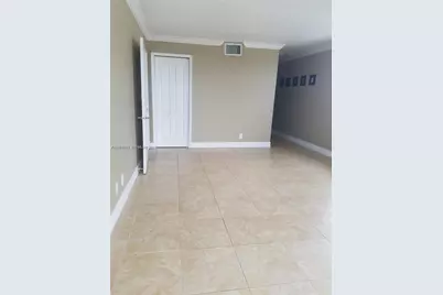 1800 Collins Ave #17A, Miami Beach, FL 33139 - Photo 5
