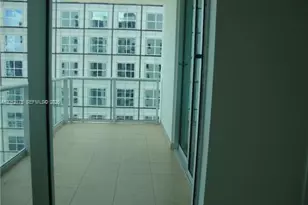 300 S Biscayne Blvd, Miami, FL 33131 - Photo 3