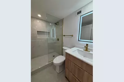 999 Brickell Bay Dr #1904, Miami, FL 33131 - Photo 33