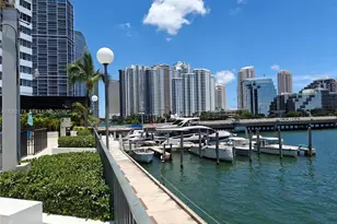 999 Brickell Bay Dr, Miami, FL 33131 - Photo 11