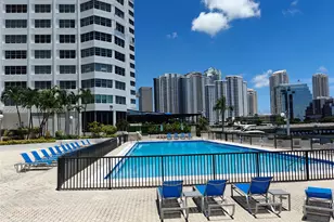 999 Brickell Bay Dr, Miami, FL 33131 - Photo 9
