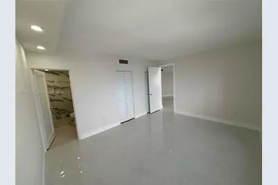 999 Brickell Bay Dr #1904, Miami, FL 33131 - Photo 39