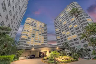 999 Brickell Bay Dr, Miami, FL 33131 - Photo 19