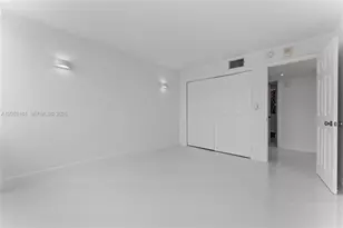 7135 Collins Ave, Miami Beach, FL 33141 - Photo 23