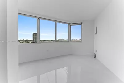 7135 Collins Ave #1535, Miami Beach, FL 33141 - Photo 19