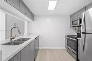 280 SW 20th Rd, Miami, FL 33129 - Photo 3